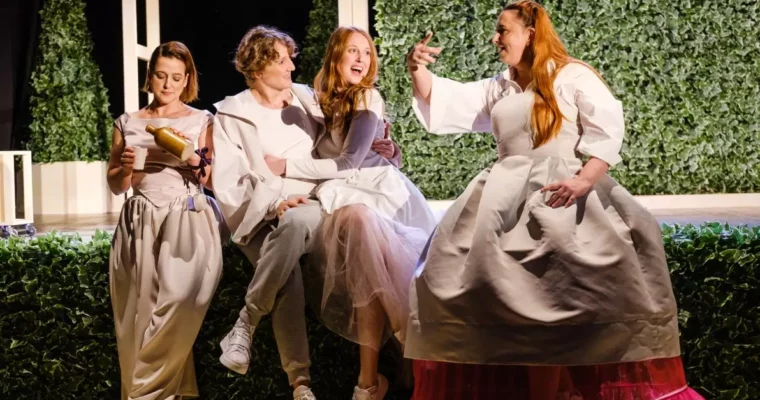 DZIESIĘĆ I PÓŁ OPOWIEŚCI Z KOBIETAMI W TLE – „DEKAMERON” – TEATR DRAMATYCZNY IM. ALEKSANDRA WĘGIERKI W BIAŁYMSTOKU