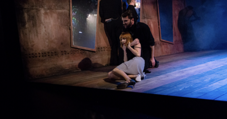 A STATEK PŁYNIE – „Z RĘKĄ NA GARDLE. PIOSENKI Z REPERTUARU EWY DEMARCZYK” – TEATR WSPÓŁCZESNY W WARSZAWIE