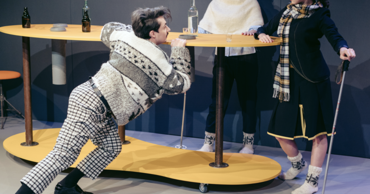 KONFORMIŚCI I REALIŚCI – „ŻYCIE TOWARZYSKIE I UCZUCIOWE” – TEATR OCHOTY W WARSZAWIE 